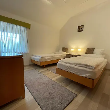 Josephus Vendeghaz Guest house *